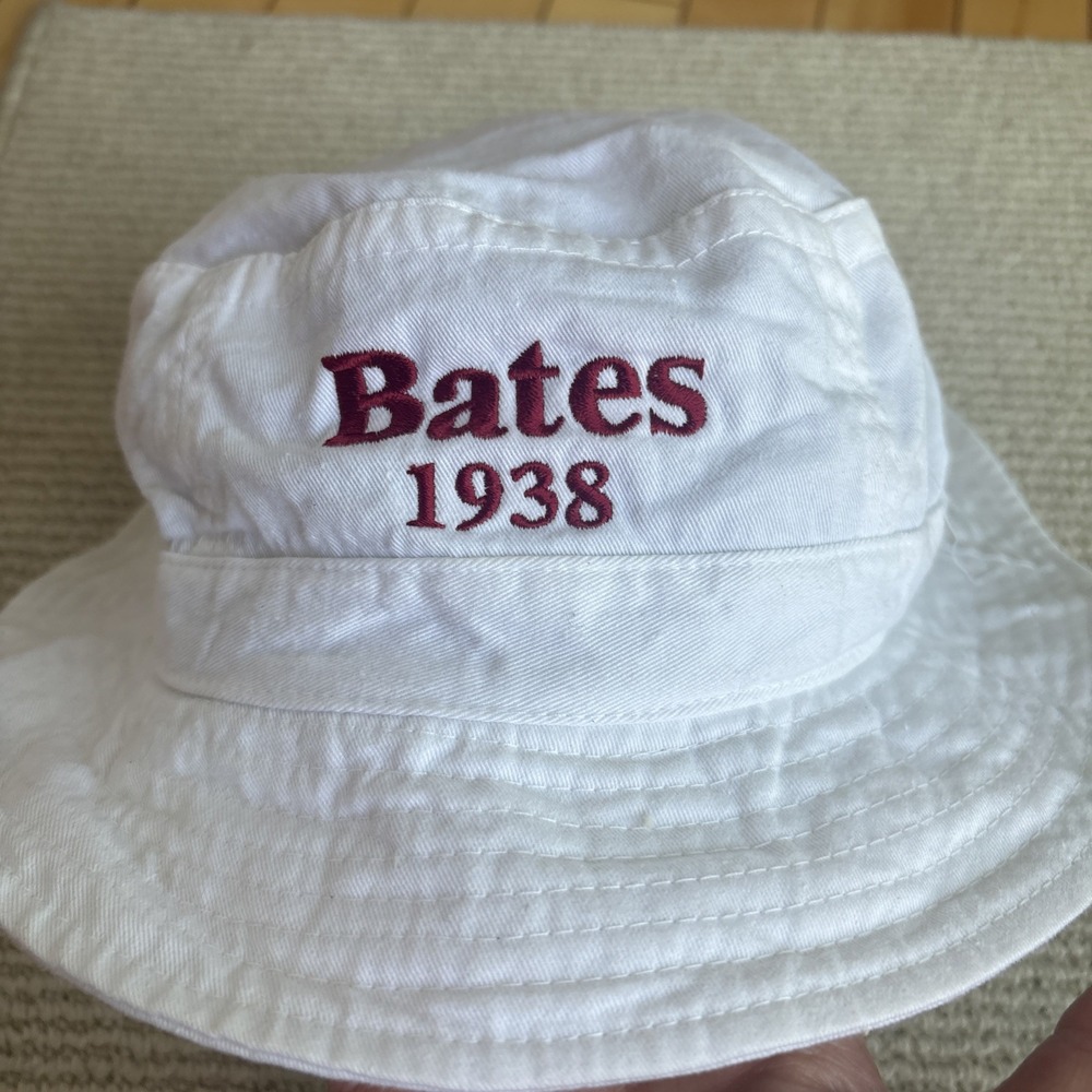 Bates College 1938 Headshot Hat Bucket M/L  Cotton y2k Maine